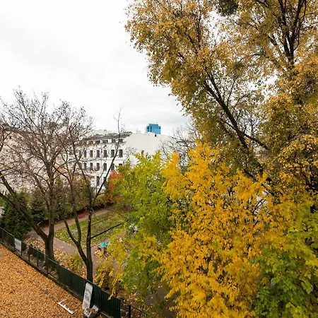 Chmielna Centre By Bookinghost Warschau